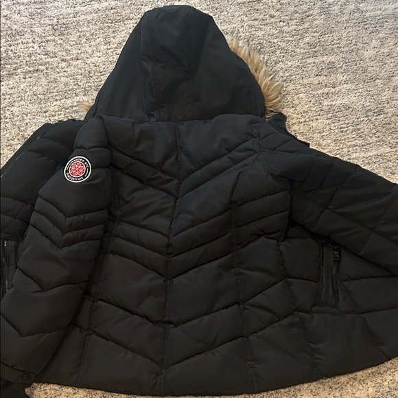 Madden Black Puffer Jacket with Faux Fur Hood size MM - Picture 14 of 16